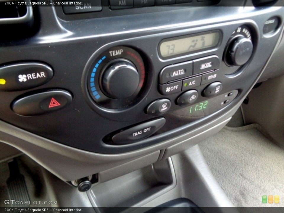 Charcoal Interior Controls for the 2004 Toyota Sequoia SR5 #118664928