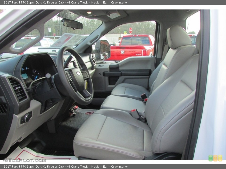 Medium Earth Gray Interior Photo for the 2017 Ford F550 Super Duty XL Regular Cab 4x4 Crane Truck #118731441