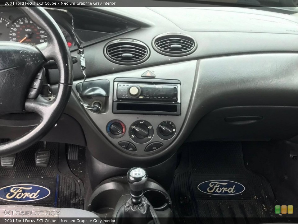 Medium Graphite Grey Interior Controls for the 2001 Ford Focus ZX3 Coupe #118733034