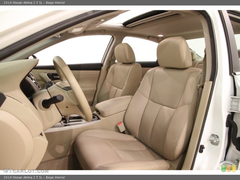 Beige Interior Photo for the 2014 Nissan Altima 2.5 SL #118740192