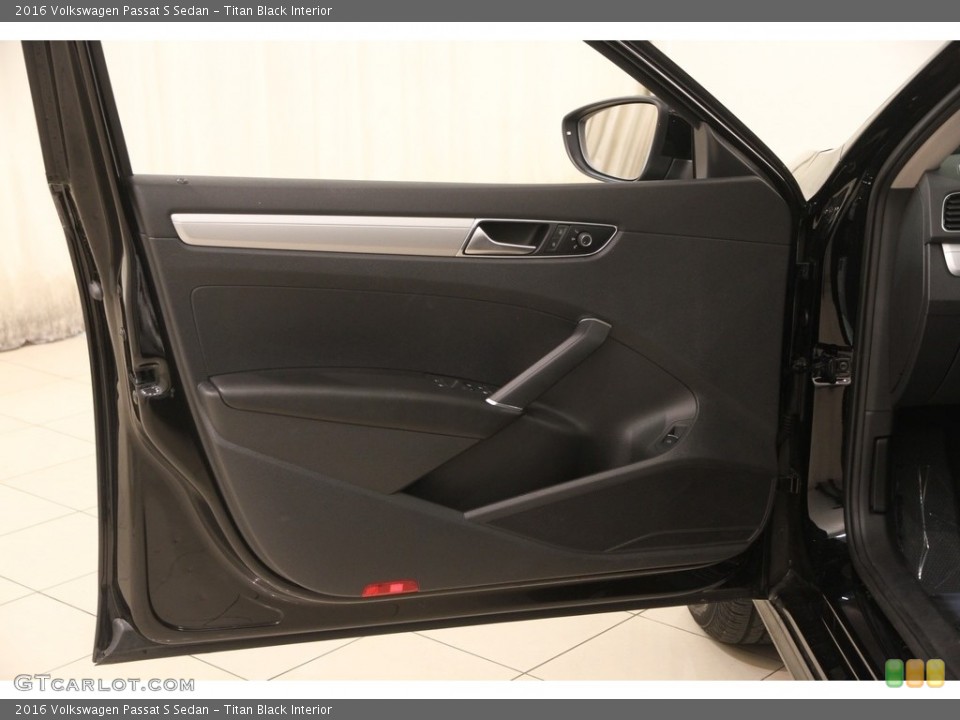 Titan Black Interior Door Panel for the 2016 Volkswagen Passat S Sedan #118784212