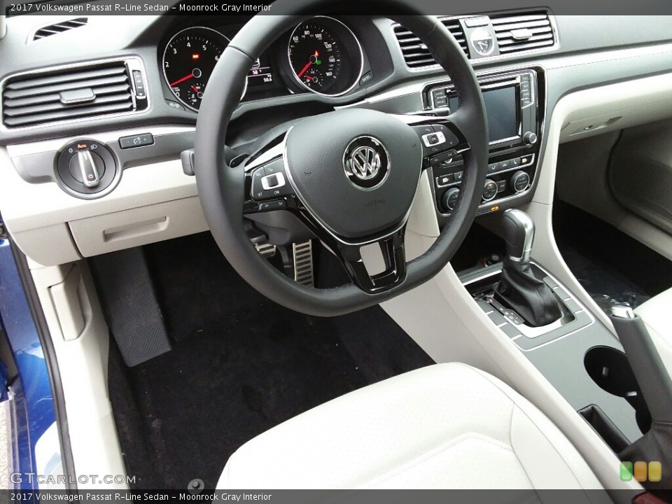 Moonrock Gray Interior Photo for the 2017 Volkswagen Passat R-Line Sedan #118827250