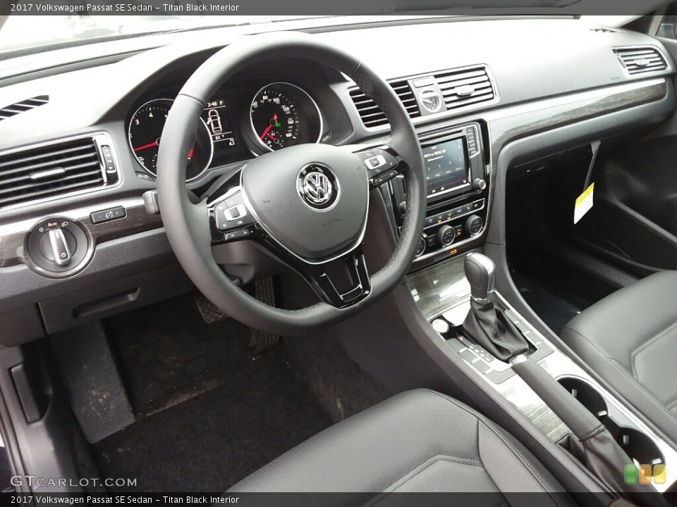 Titan Black Interior Photo for the 2017 Volkswagen Passat SE Sedan #118827487