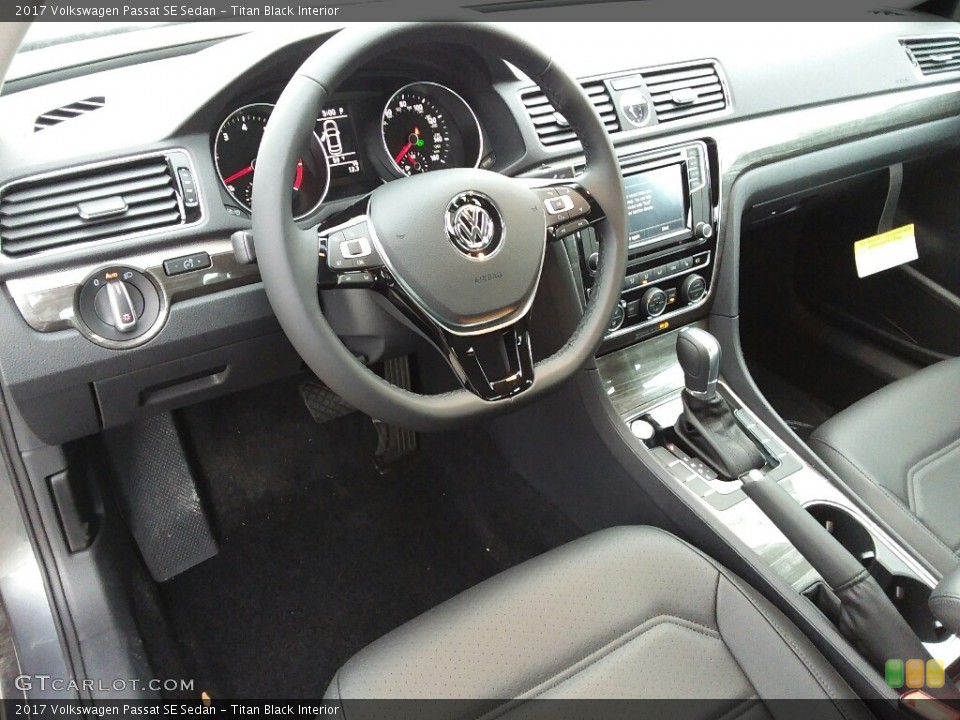 Titan Black Interior Photo for the 2017 Volkswagen Passat SE Sedan #118828906