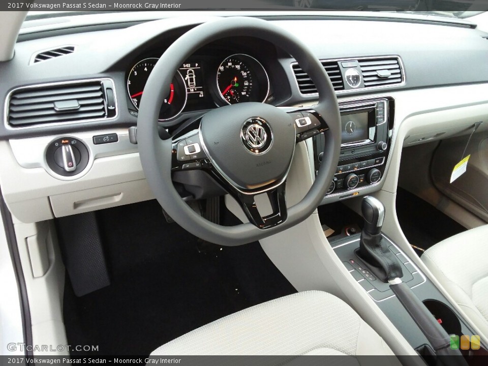 Moonrock Gray Interior Photo for the 2017 Volkswagen Passat S Sedan #118829068