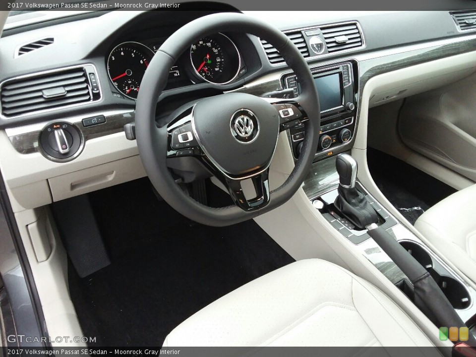 Moonrock Gray Interior Photo for the 2017 Volkswagen Passat SE Sedan #118829233