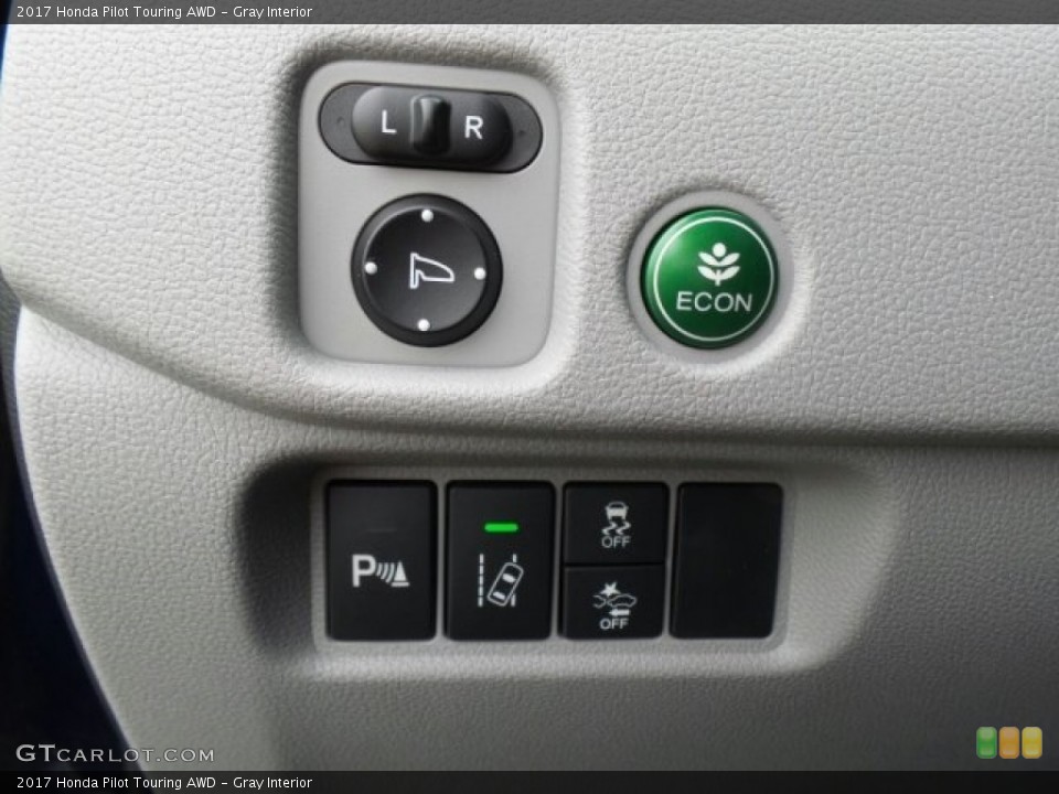 Gray Interior Controls for the 2017 Honda Pilot Touring AWD #118861343
