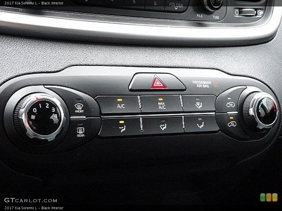 Black Interior Controls for the 2017 Kia Sorento L #118871876