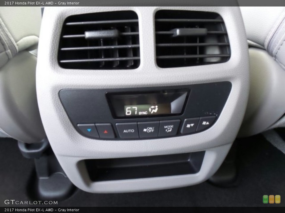 Gray Interior Controls for the 2017 Honda Pilot EX-L AWD #118878664