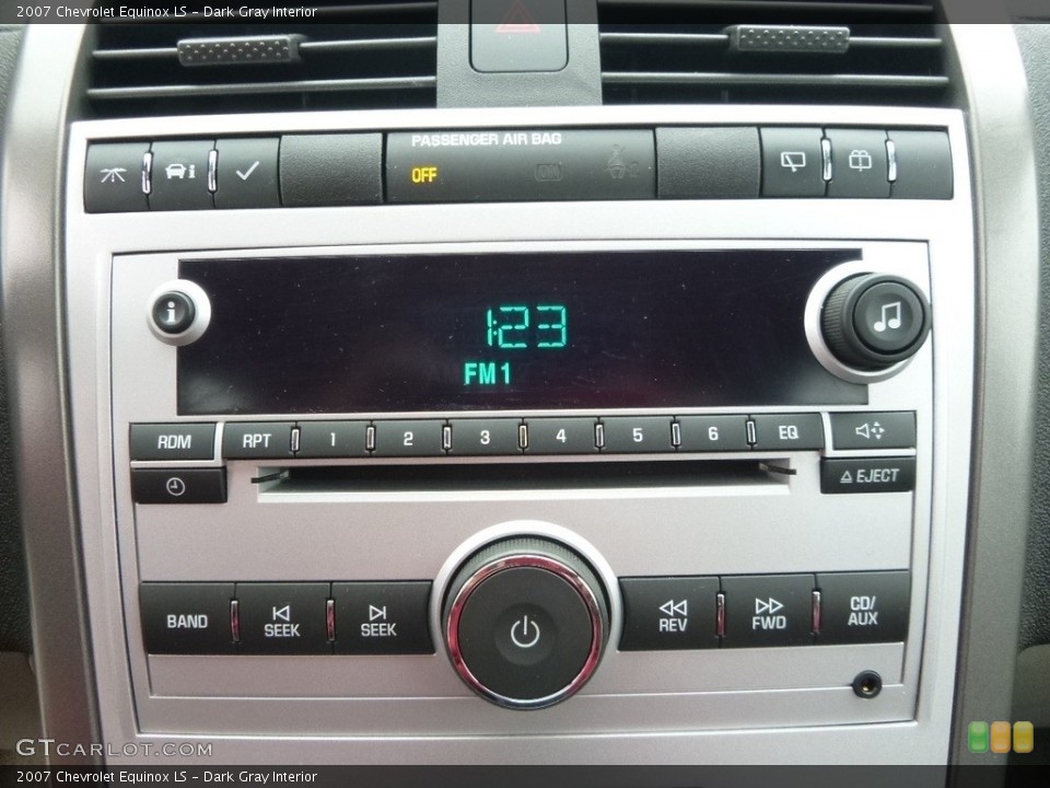 Dark Gray Interior Controls for the 2007 Chevrolet Equinox LS #118892302