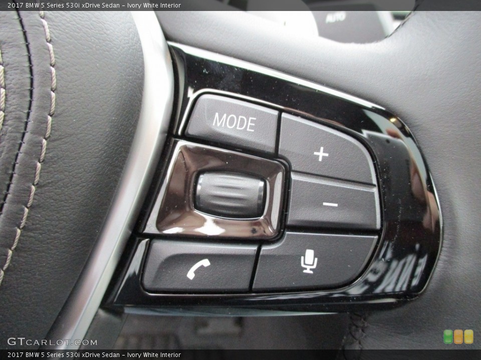 Ivory White Interior Controls for the 2017 BMW 5 Series 530i xDrive Sedan #118954160
