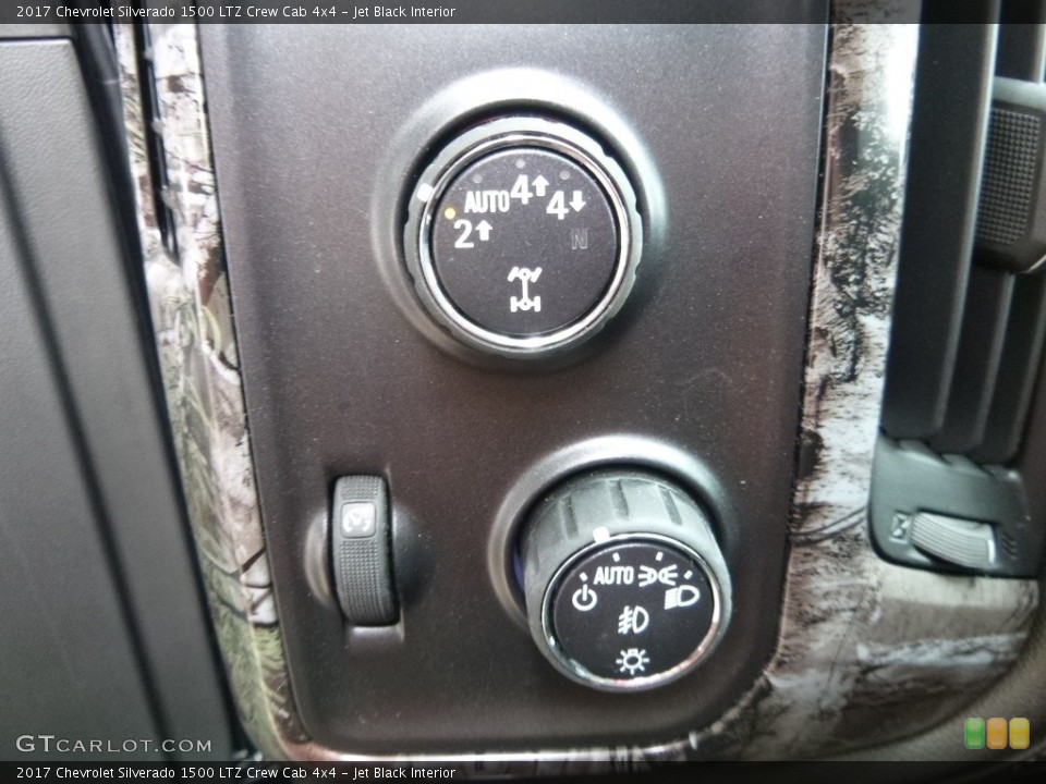 Jet Black Interior Controls for the 2017 Chevrolet Silverado 1500 LTZ Crew Cab 4x4 #118973202