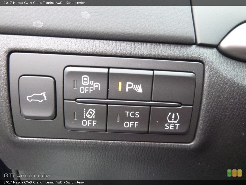 Sand Interior Controls for the 2017 Mazda CX-9 Grand Touring AWD #119006898