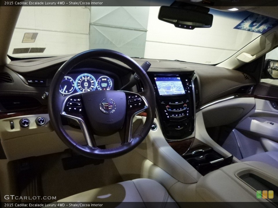Shale/Cocoa Interior Dashboard for the 2015 Cadillac Escalade Luxury 4WD #119130368