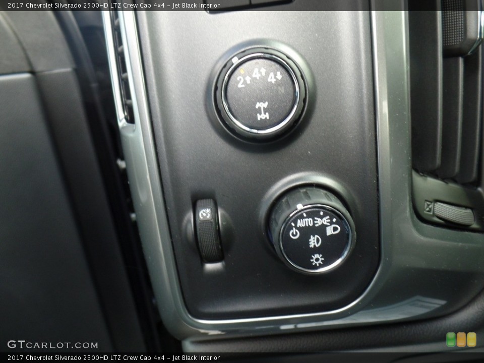 Jet Black Interior Controls for the 2017 Chevrolet Silverado 2500HD LTZ Crew Cab 4x4 #119187026