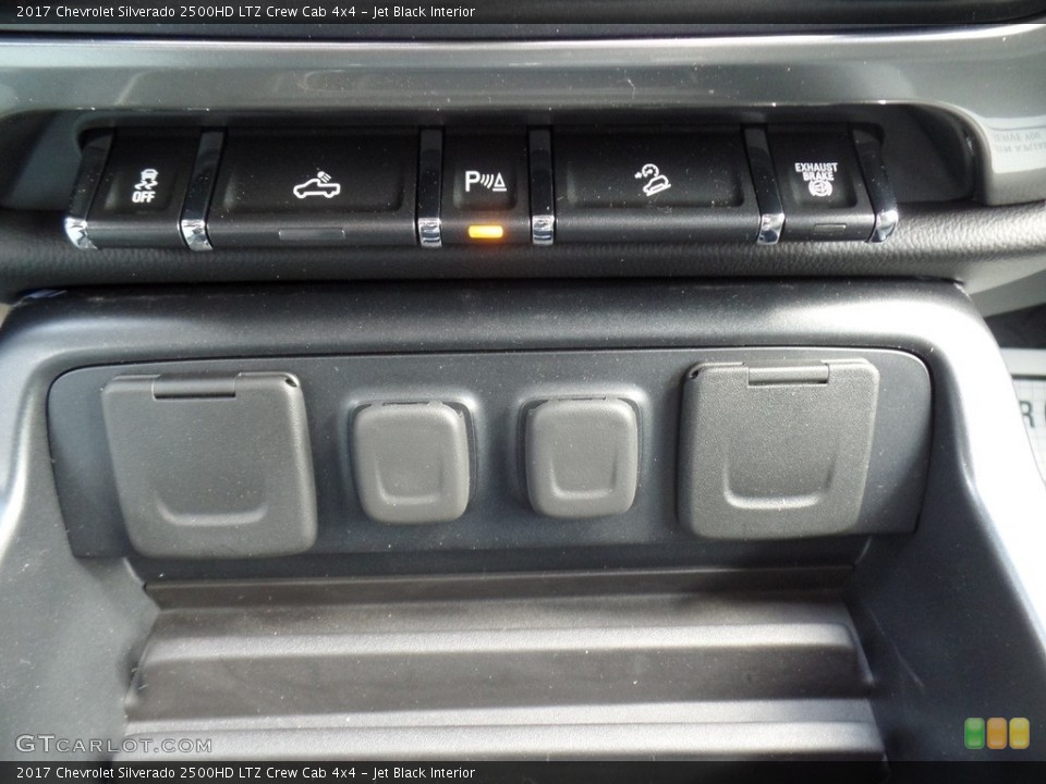 Jet Black Interior Controls for the 2017 Chevrolet Silverado 2500HD LTZ Crew Cab 4x4 #119187167