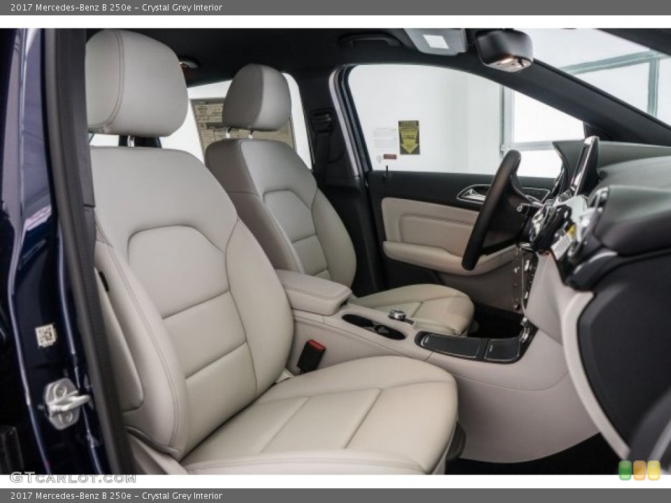 Crystal Grey Interior Photo for the 2017 Mercedes-Benz B 250e #119269864
