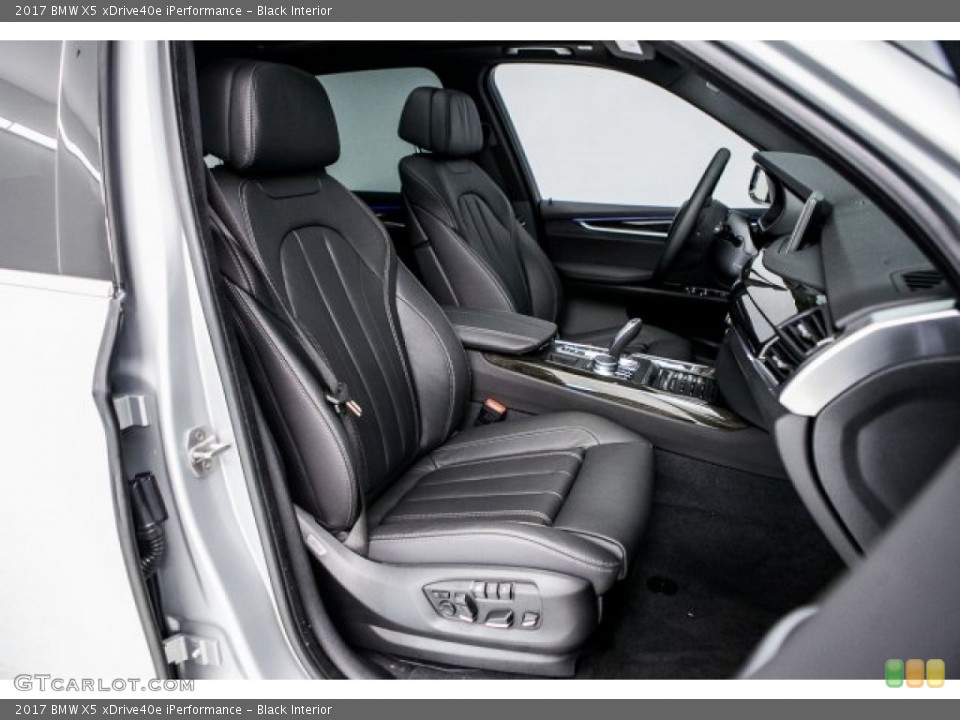 Black Interior Photo for the 2017 BMW X5 xDrive40e iPerformance #119318276