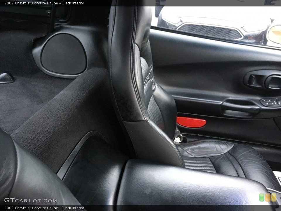 Black Interior Front Seat for the 2002 Chevrolet Corvette Coupe #119319515
