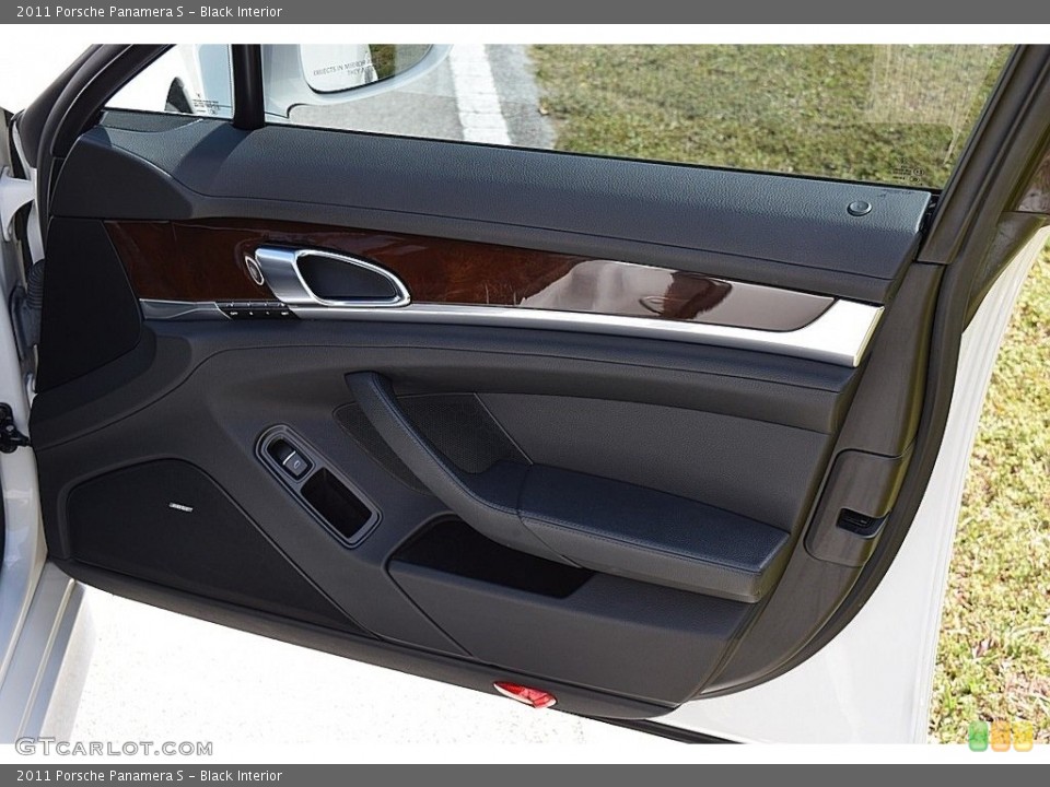 Black Interior Door Panel for the 2011 Porsche Panamera S #119339841
