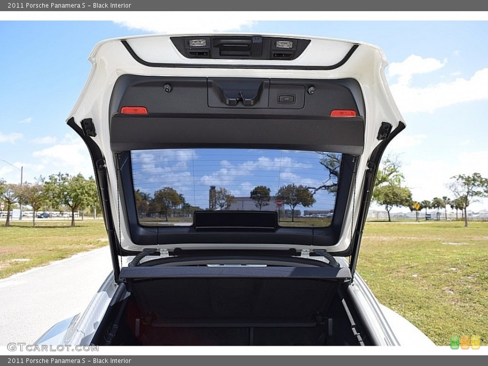 Black Interior Trunk for the 2011 Porsche Panamera S #119339928