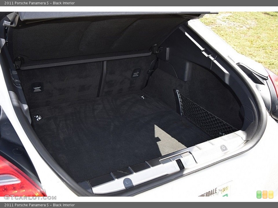 Black Interior Trunk for the 2011 Porsche Panamera S #119339943