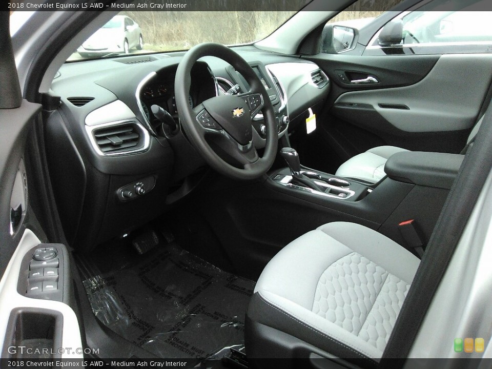 Medium Ash Gray Interior Photo for the 2018 Chevrolet Equinox LS AWD #119438544