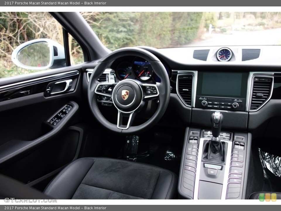 Black Interior Dashboard for the 2017 Porsche Macan  #119485881