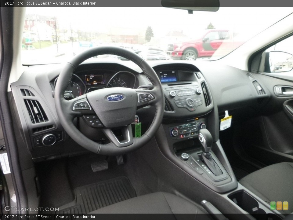 Charcoal Black Interior Photo for the 2017 Ford Focus SE Sedan #119547084