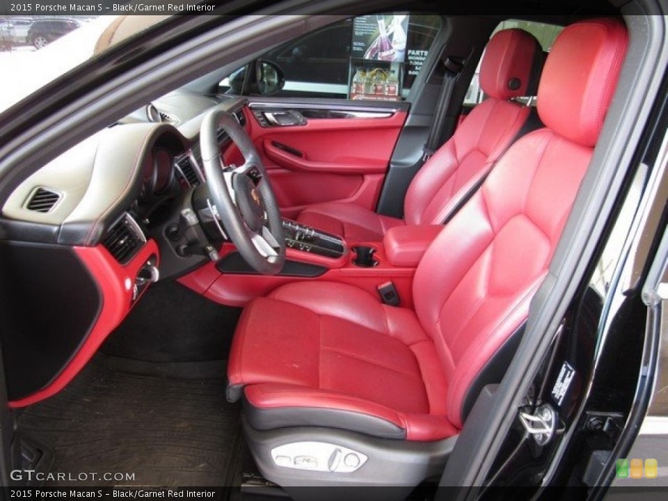 Black/Garnet Red Interior Front Seat for the 2015 Porsche Macan S #119549365