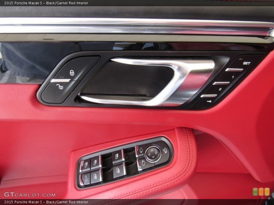 Black/Garnet Red Interior Controls for the 2015 Porsche Macan S #119549551