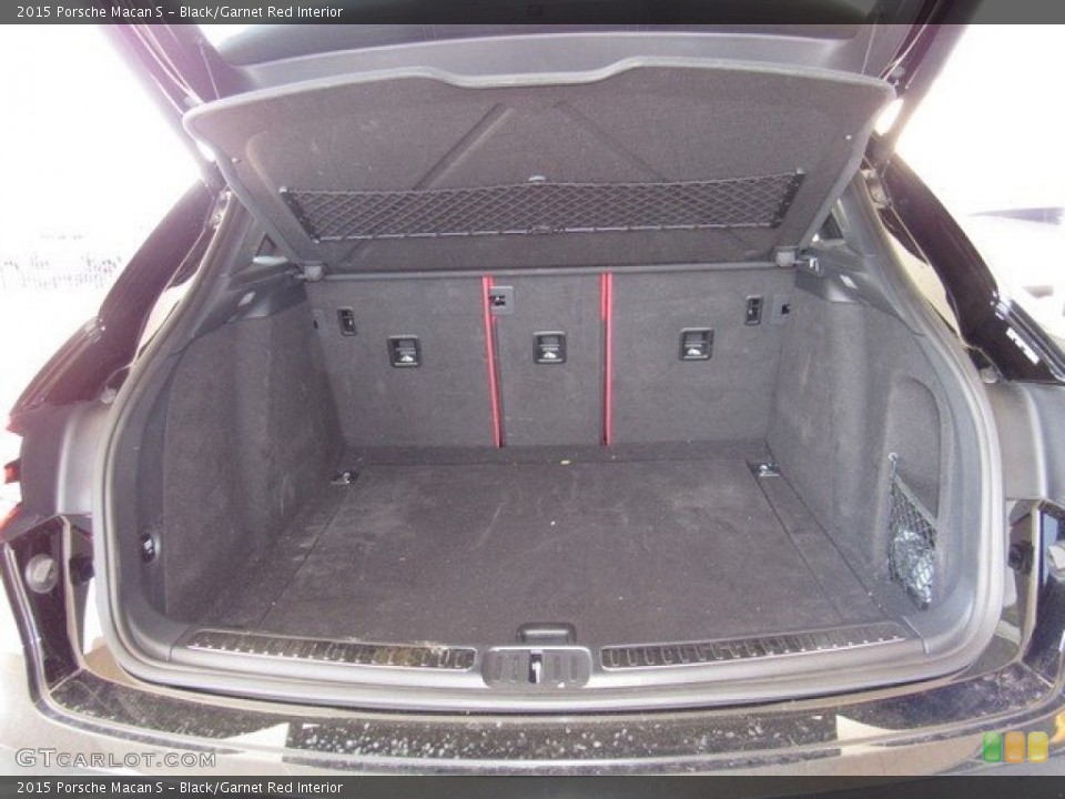 Black/Garnet Red Interior Trunk for the 2015 Porsche Macan S #119549581
