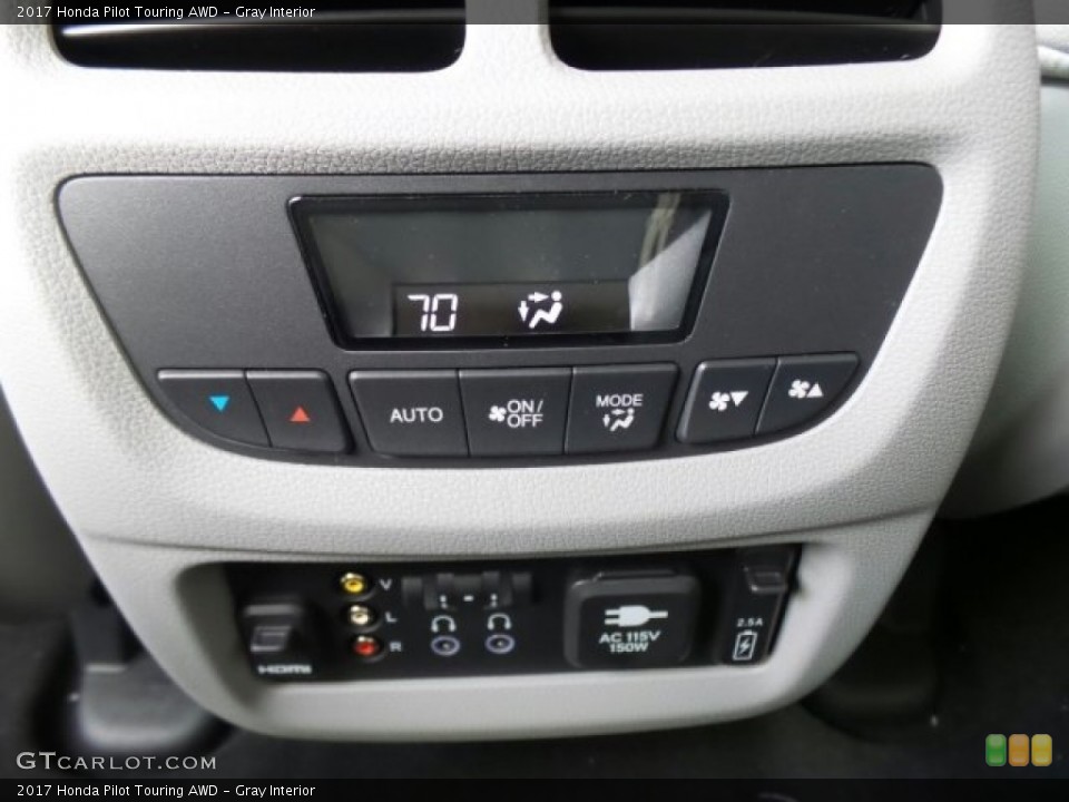 Gray Interior Controls for the 2017 Honda Pilot Touring AWD #119563950