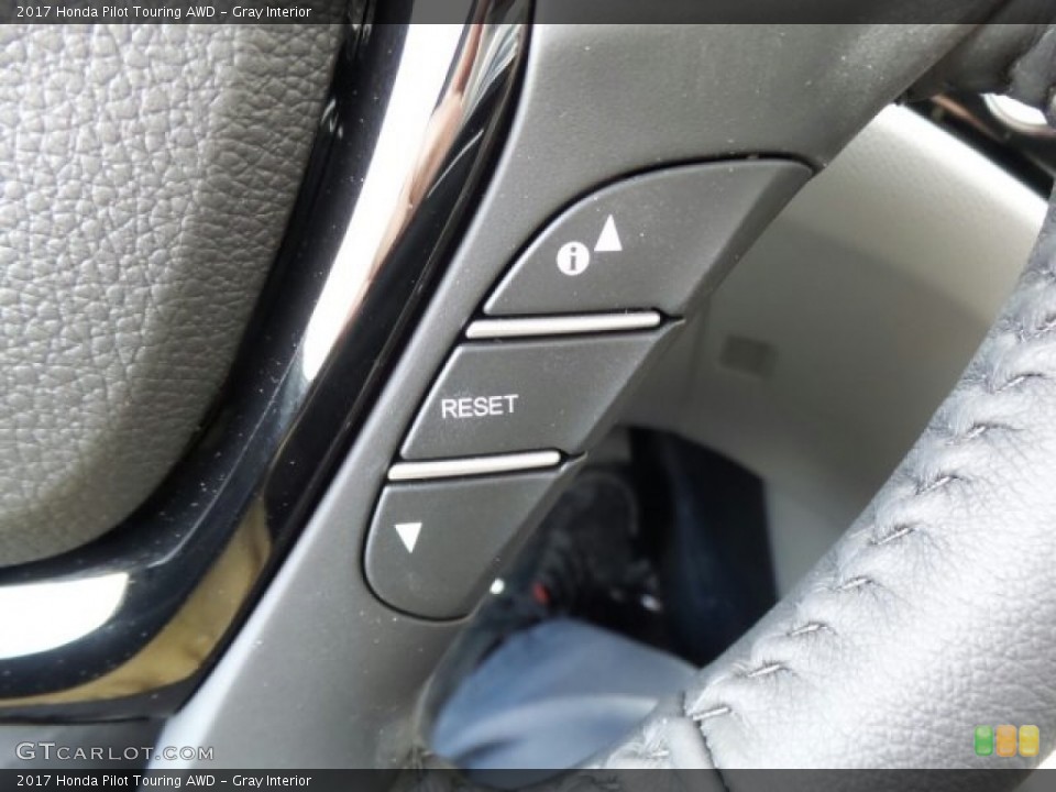 Gray Interior Controls for the 2017 Honda Pilot Touring AWD #119564241