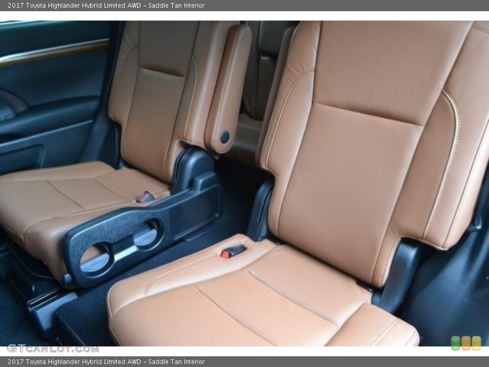 Saddle Tan 2017 Toyota Highlander Interiors