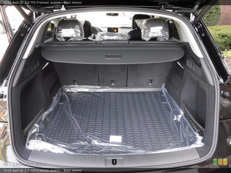 Black Interior Trunk for the 2018 Audi Q5 2.0 TFSI Premium quattro #119701341