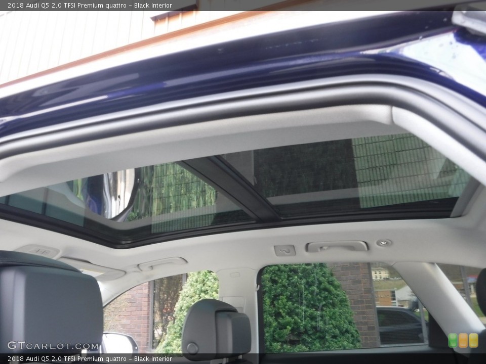 Black Interior Sunroof for the 2018 Audi Q5 2.0 TFSI Premium quattro #119701959