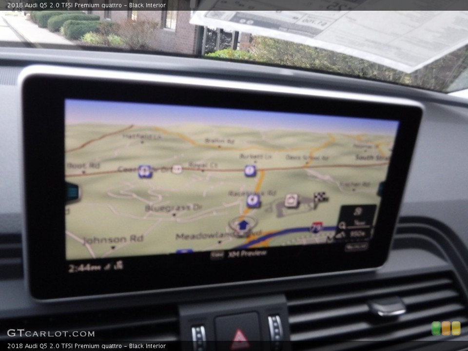 Black Interior Navigation for the 2018 Audi Q5 2.0 TFSI Premium quattro #119702091