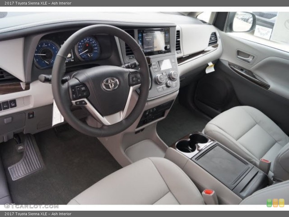 Ash Interior Photo for the 2017 Toyota Sienna XLE #119737312