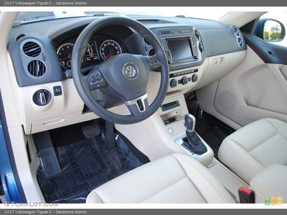 Sandstone 2017 Volkswagen Tiguan Interiors