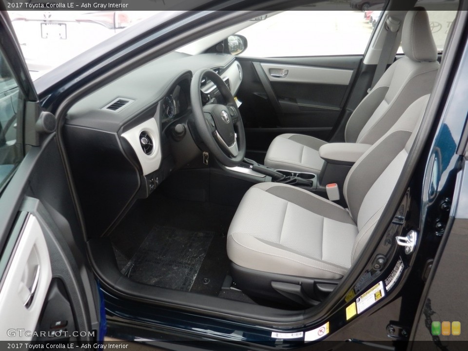 Ash Gray Interior Photo for the 2017 Toyota Corolla LE #119794274