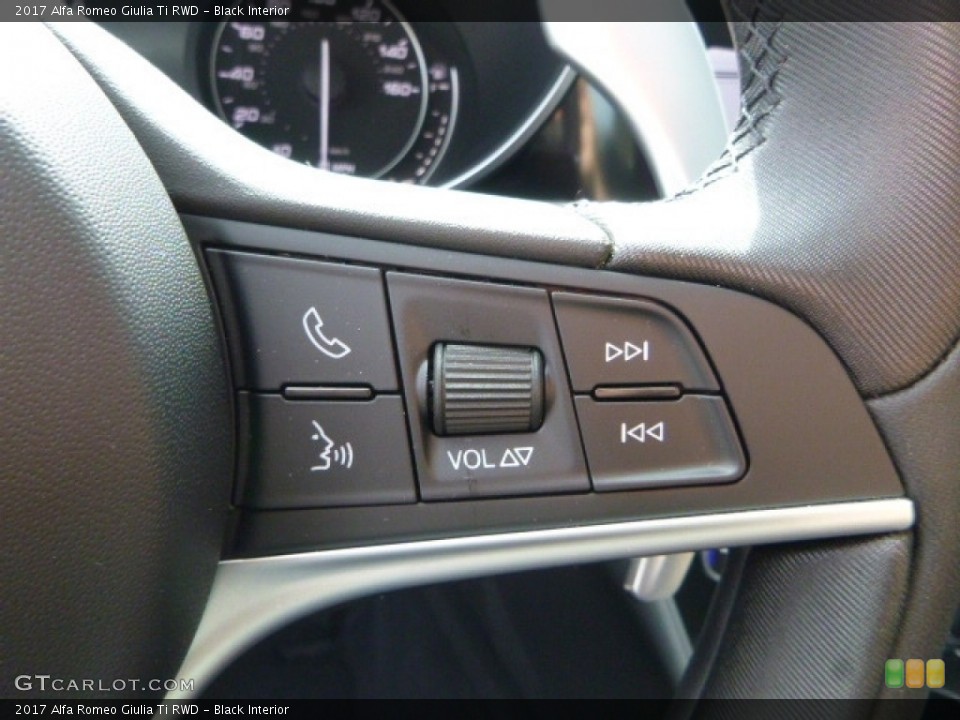 Black Interior Controls for the 2017 Alfa Romeo Giulia Ti RWD #119803670