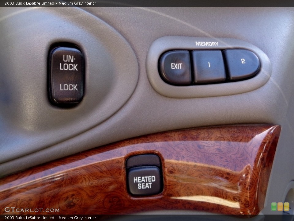 Medium Gray Interior Controls for the 2003 Buick LeSabre Limited #119850138