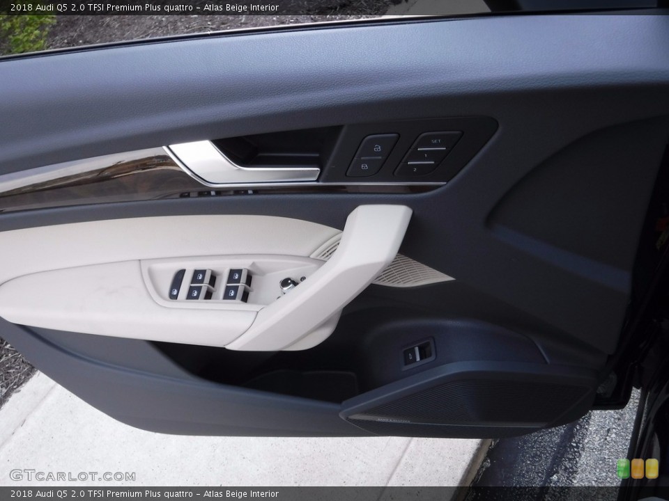 Atlas Beige Interior Door Panel for the 2018 Audi Q5 2.0 TFSI Premium Plus quattro #119873426