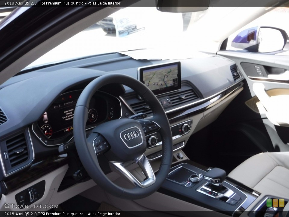 Atlas Beige Interior Dashboard for the 2018 Audi Q5 2.0 TFSI Premium Plus quattro #119873444