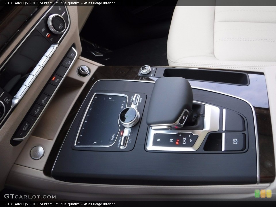 Atlas Beige Interior Transmission for the 2018 Audi Q5 2.0 TFSI Premium Plus quattro #119873552
