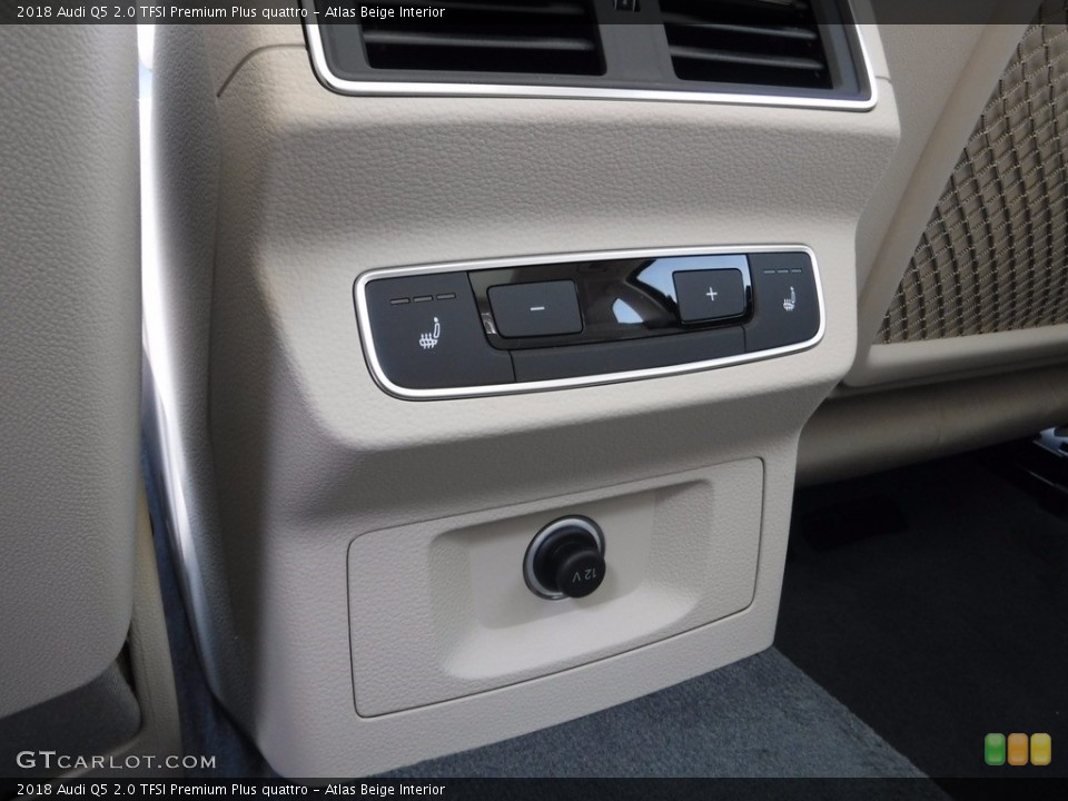 Atlas Beige Interior Controls for the 2018 Audi Q5 2.0 TFSI Premium Plus quattro #119873775