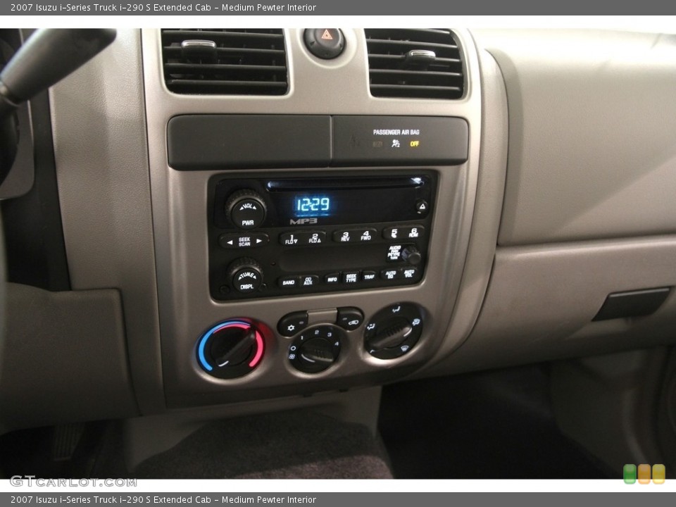 Medium Pewter Interior Controls for the 2007 Isuzu i-Series Truck i-290 S Extended Cab #119906884