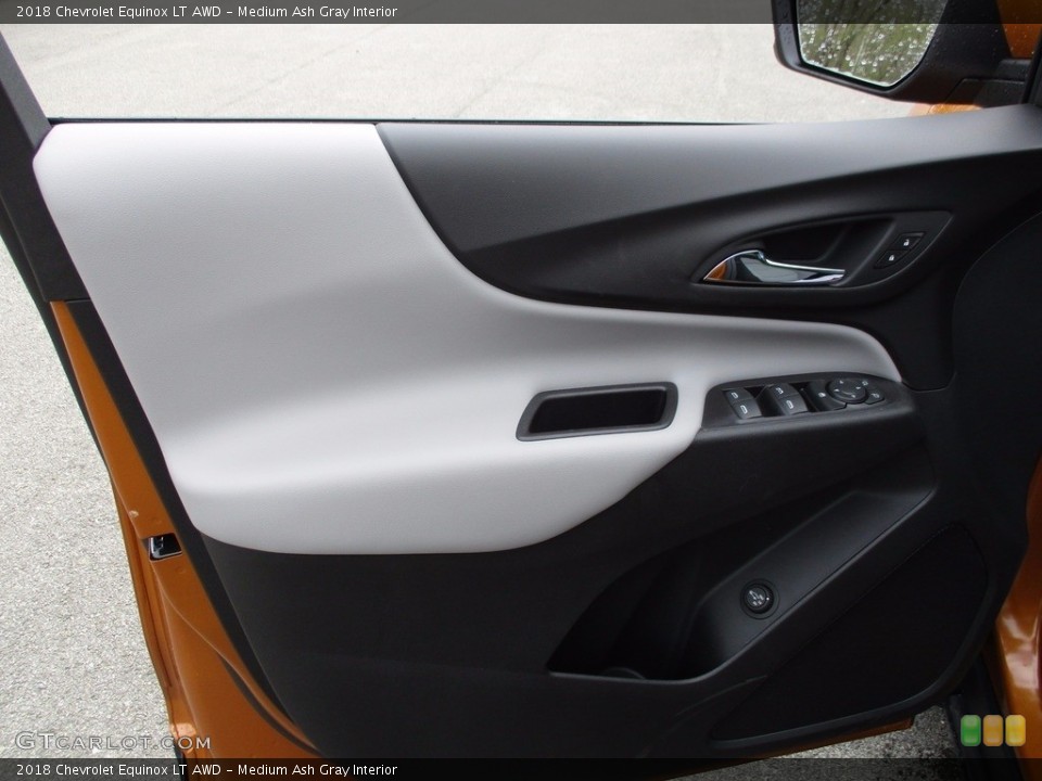 Medium Ash Gray Interior Door Panel for the 2018 Chevrolet Equinox LT AWD #119985634