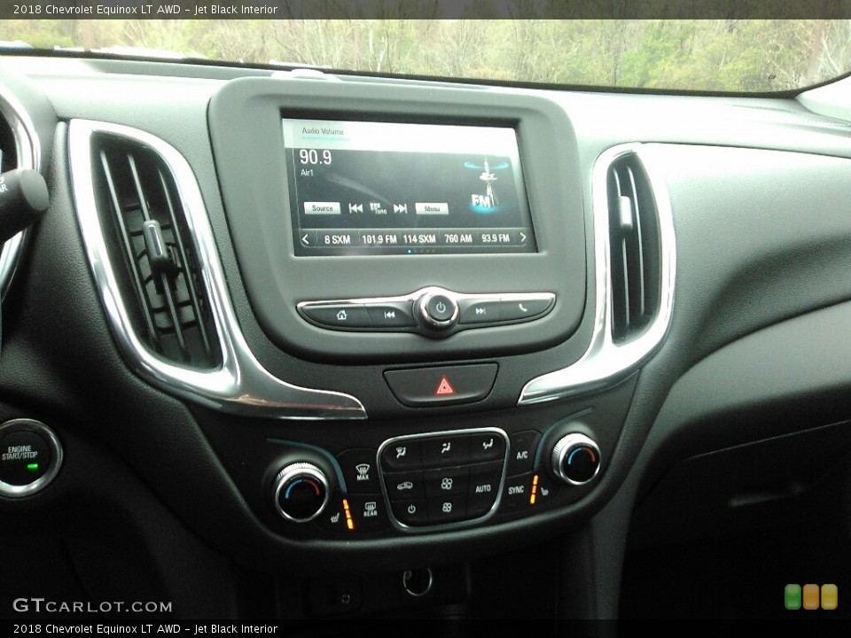 Jet Black Interior Controls for the 2018 Chevrolet Equinox LT AWD #119995119
